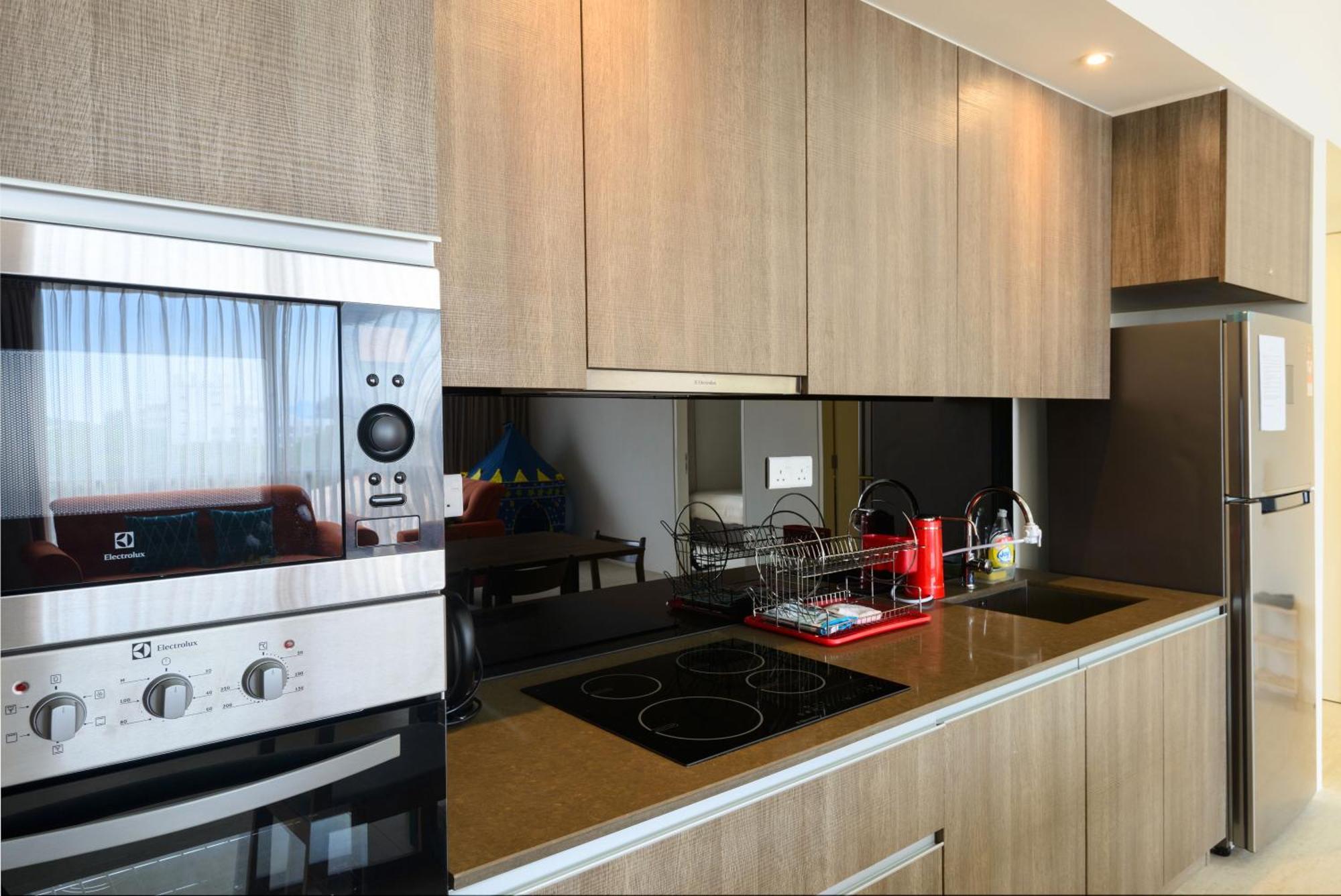 By The Sea Beach Front Apartment Бату-Феррінгі Екстер'єр фото
